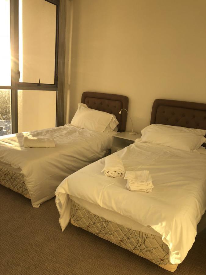 2 Bedroom High Rise Apartment Audley المظهر الخارجي الصورة