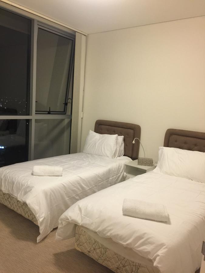 2 Bedroom High Rise Apartment Audley المظهر الخارجي الصورة